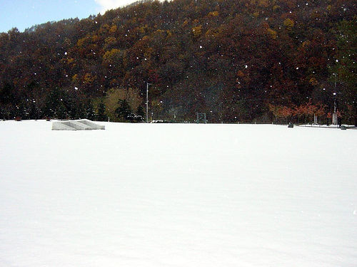 snow is falling